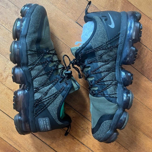 Nike Vapormax - Picture 2 of 15